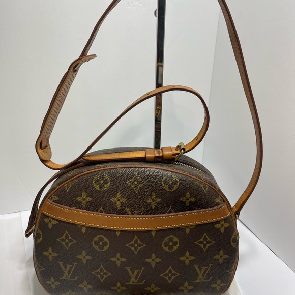 Louis Vuitton Blois in Monogram, with dust bag. - Picture 2 of 16